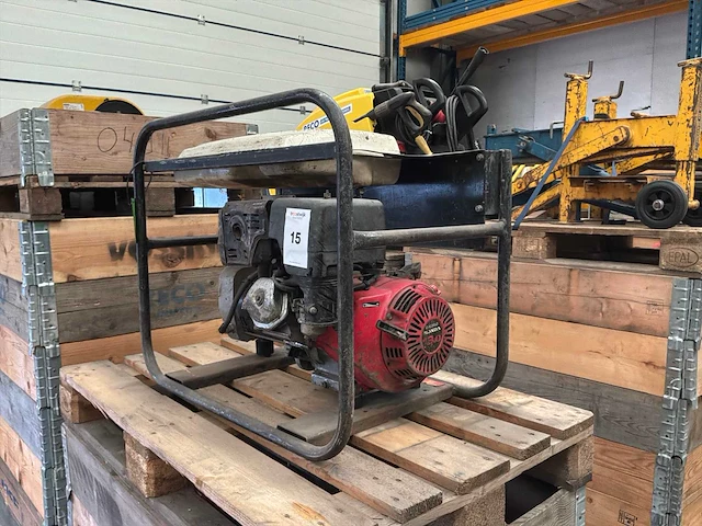 2002 europower ep6000l stroomaggregaat - afbeelding 1 van  5