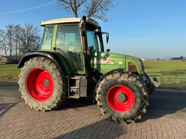 2002 fendt 411 vario vierwielaangedreven landbouwtractor - afbeelding 2 van  34