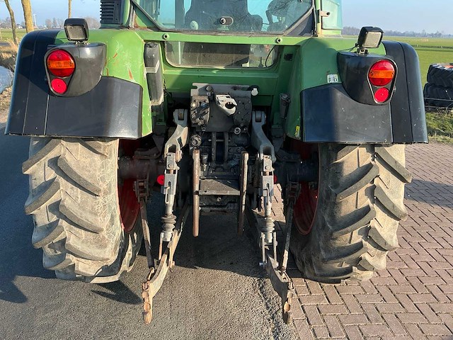 2002 fendt 411 vario vierwielaangedreven landbouwtractor - afbeelding 7 van  34