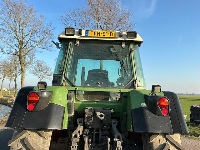 2002 fendt 411 vario vierwielaangedreven landbouwtractor - afbeelding 9 van  34