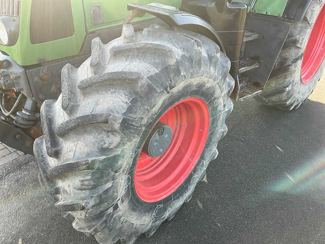 2002 fendt 411 vario vierwielaangedreven landbouwtractor - afbeelding 11 van  34