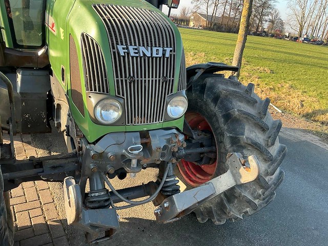 2002 fendt 411 vario vierwielaangedreven landbouwtractor - afbeelding 15 van  34