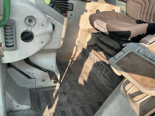 2002 fendt 411 vario vierwielaangedreven landbouwtractor - afbeelding 19 van  34