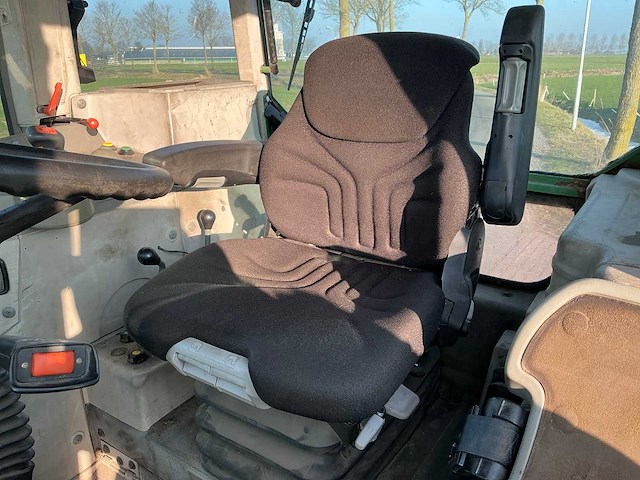 2002 fendt 411 vario vierwielaangedreven landbouwtractor - afbeelding 20 van  34