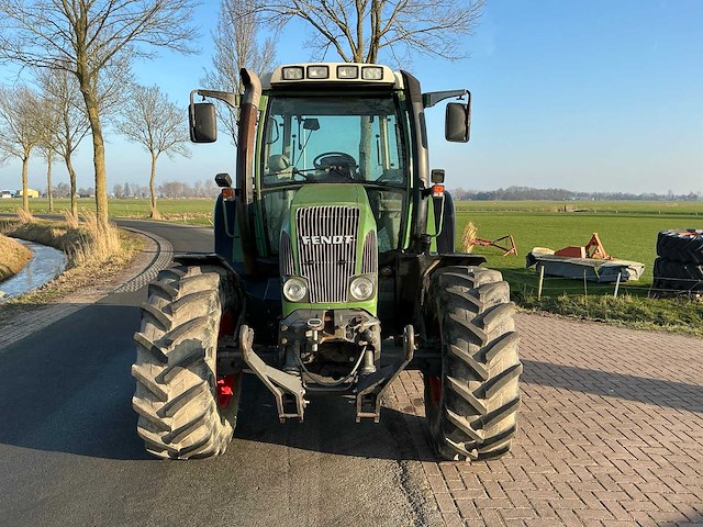 2002 fendt 411 vario vierwielaangedreven landbouwtractor - afbeelding 29 van  34