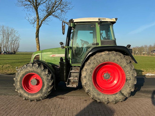 2002 fendt 411 vario vierwielaangedreven landbouwtractor - afbeelding 33 van  34
