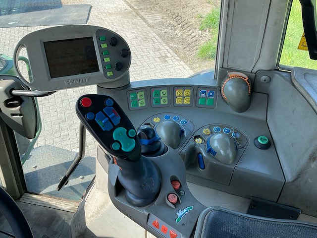 2002 fendt 920 favorit vario vierwielaangedreven landbouwtractor - afbeelding 30 van  41