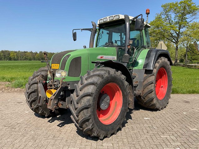 2002 fendt 920 favorit vario vierwielaangedreven landbouwtractor - afbeelding 1 van  41