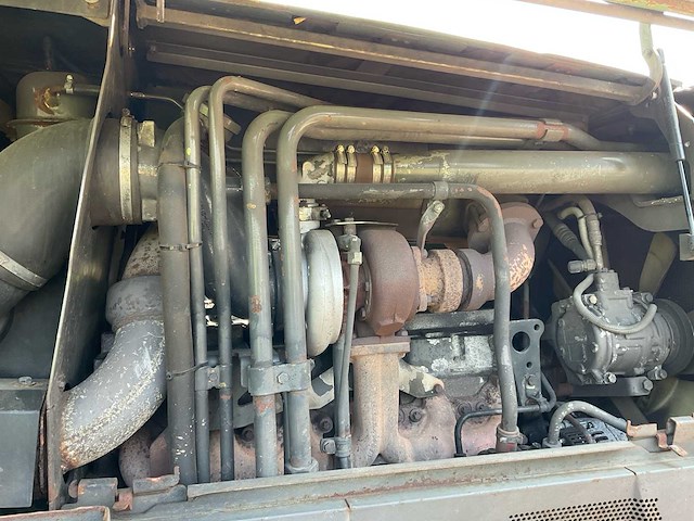 2002 fendt 920 favorit vario vierwielaangedreven landbouwtractor - afbeelding 37 van  41