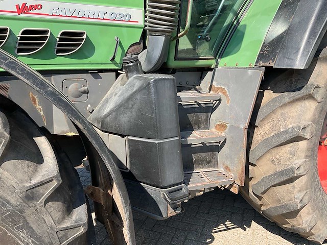 2002 fendt 920 favorit vario vierwielaangedreven landbouwtractor - afbeelding 10 van  41