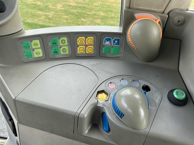 2002 fendt 924 vario vierwielaangedreven landbouwtractor - afbeelding 28 van  40