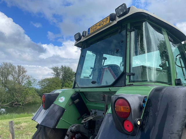 2002 fendt farmer 411 vario vierwielaangedreven landbouwtractor - afbeelding 2 van  34