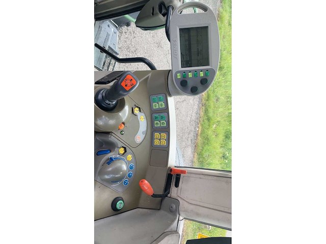 2002 fendt farmer 411 vario vierwielaangedreven landbouwtractor - afbeelding 22 van  34