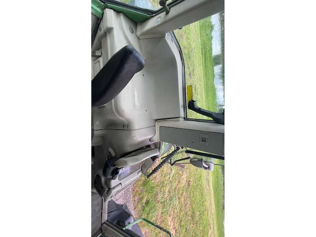 2002 fendt farmer 411 vario vierwielaangedreven landbouwtractor - afbeelding 27 van  34