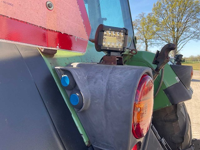 2002 fendt favorit 716 vario vierwielaangedreven landbouwtractor - afbeelding 3 van  15