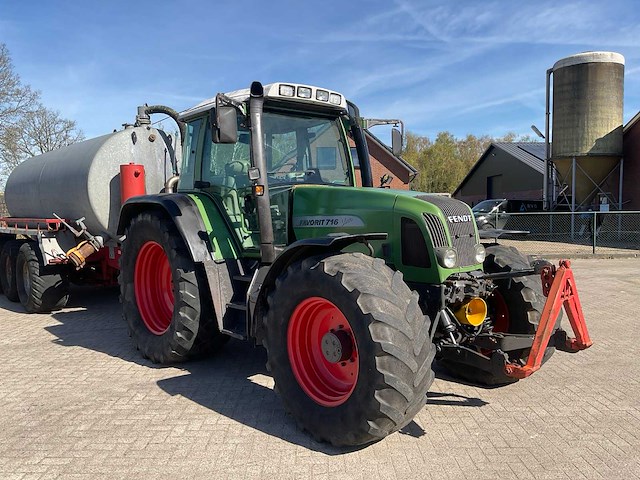 2002 fendt favorit 716 vario vierwielaangedreven landbouwtractor - afbeelding 11 van  15