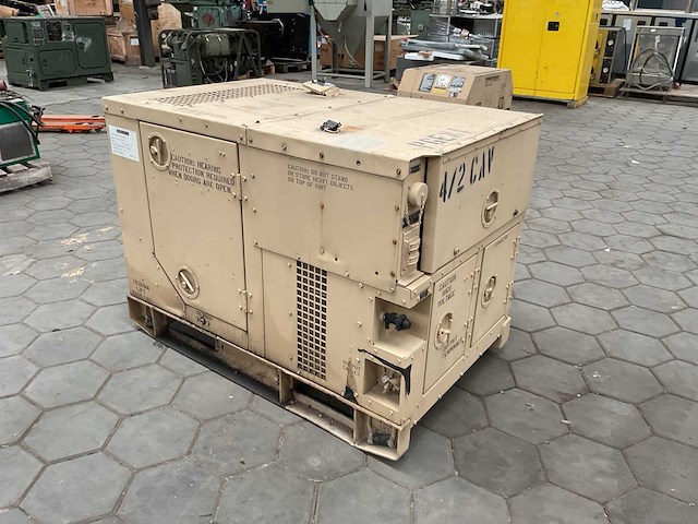 2002 fermont mep-802a stroomgenerator - afbeelding 9 van  15