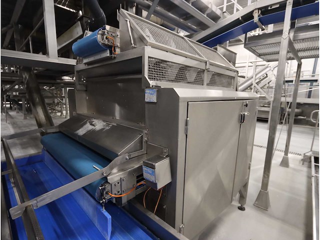 2002 finis f.r.p.s.8 aardappel rollensnijder - afbeelding 2 van  4