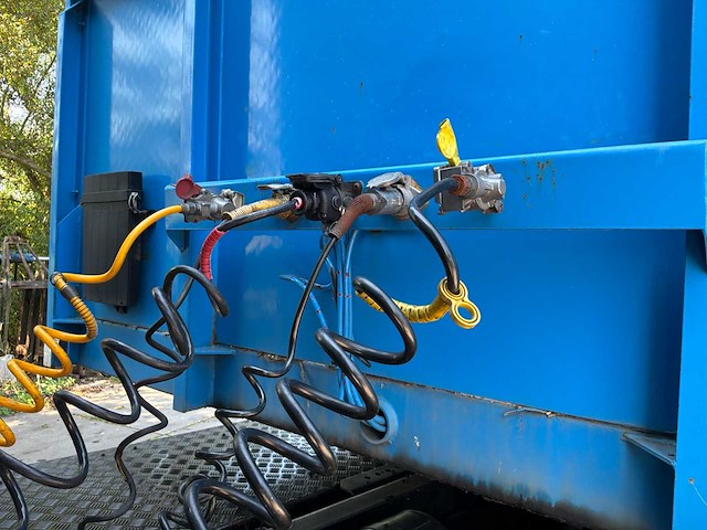 2002 floor flo-13-36h2yrycesrt oplegger met hiab 130r kraan - afbeelding 27 van  29