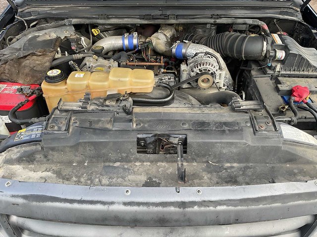 2002 ford f350 crew cab bedrijfswagen - afbeelding 2 van  16