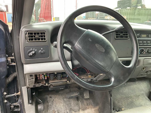 2002 ford pickup f 350 bedrijfswagen - afbeelding 6 van  16