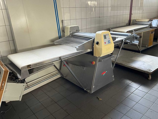 2002 fritsch rollfix easy 50 / 650 uitrolmachine - afbeelding 3 van  4
