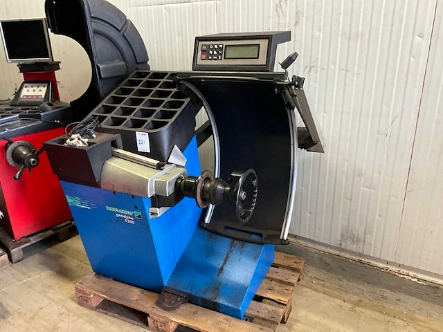 2002 geodyna 6300 banden balanceerapparaat - afbeelding 1 van  5