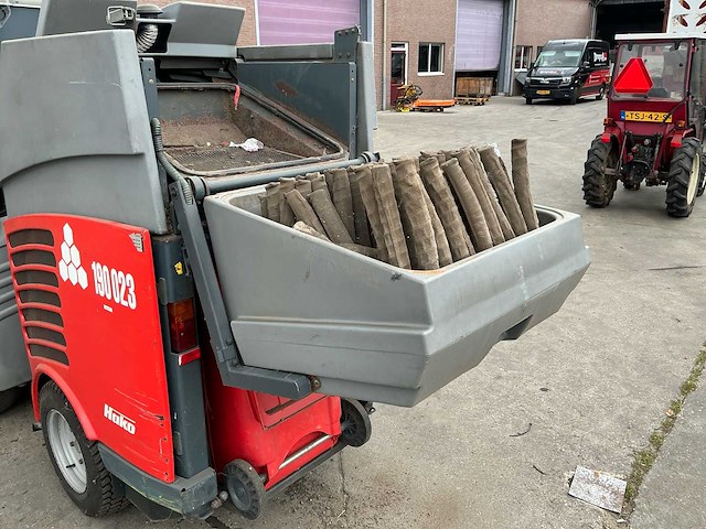 2002 hako citymaster 300 zelfrijdende veegmachine - afbeelding 18 van  30