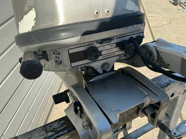 2002 honda 8pk 4 takt kortstaart buitenboordmotor - afbeelding 2 van  11