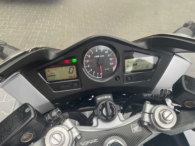 2002 honda vfr 800 motorfiets - afbeelding 6 van  14