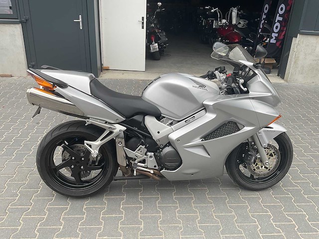 2002 honda vfr 800 motorfiets - afbeelding 11 van  14