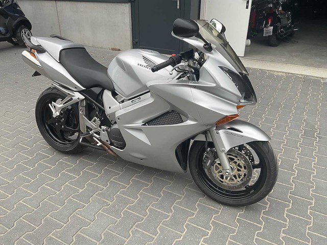2002 honda vfr 800 motorfiets - afbeelding 12 van  14