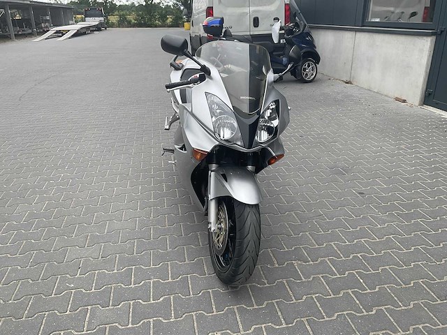 2002 honda vfr 800 motorfiets - afbeelding 13 van  14
