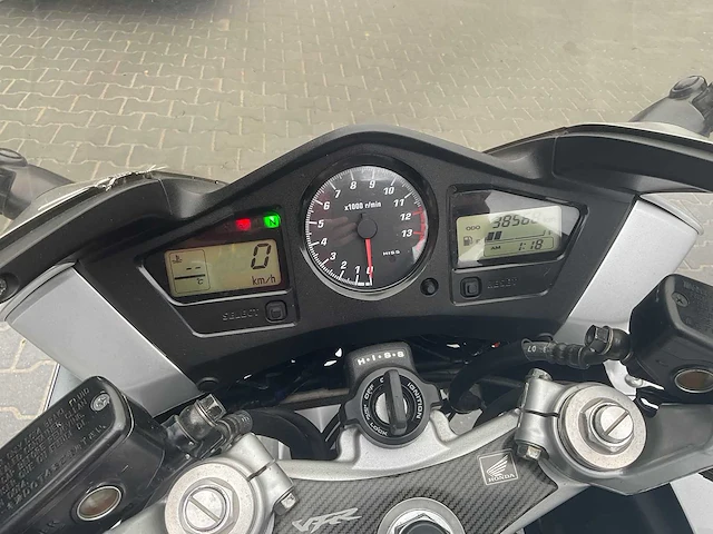 2002 honda vfr 800 motorfiets - afbeelding 7 van  15