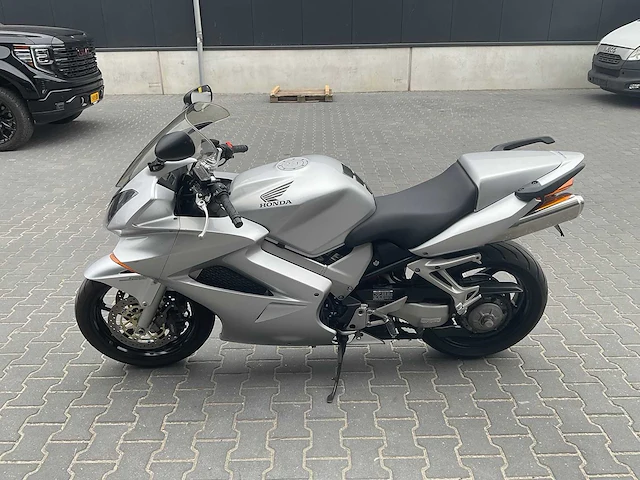 2002 honda vfr 800 motorfiets - afbeelding 9 van  15