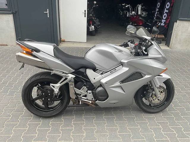 2002 honda vfr 800 motorfiets - afbeelding 12 van  15