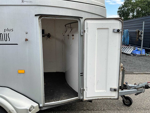 2002 humbaur hp2000pm maximus plus paardentrailer wg-hp-95 - afbeelding 11 van  26