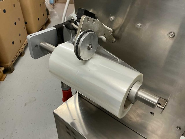 2002 ilpra 400 vig hondenbak sealmachine - afbeelding 6 van  9