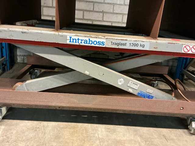2002 intraboss fe 1200 elektrische schaarheftafel - afbeelding 4 van  8