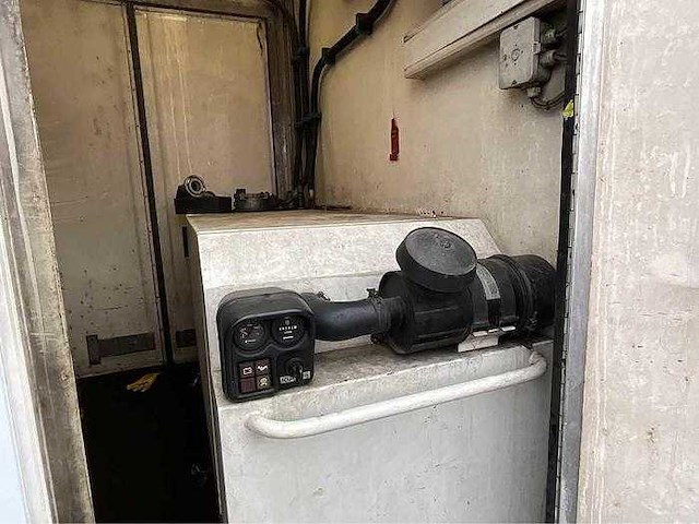 2002 iveco 120el container hogedruk reinigingswagen - afbeelding 2 van  29