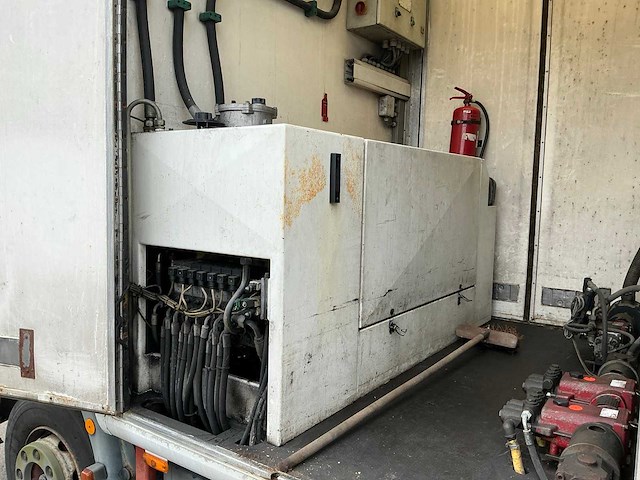2002 iveco 120el container-hogedrukreinigingswagen - afbeelding 4 van  23