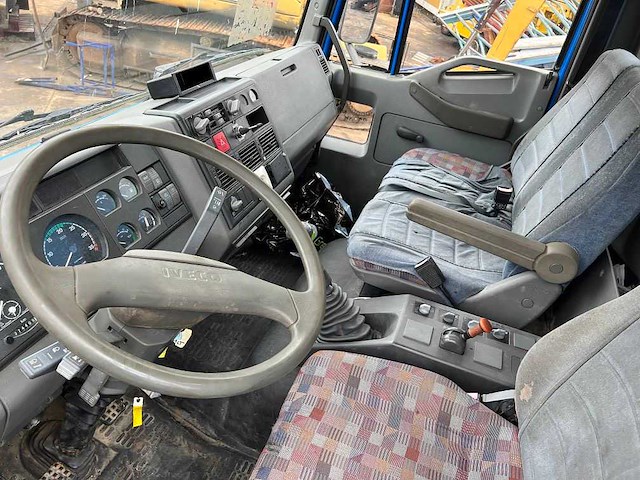 2002 iveco eurocargo 135e18 4x4 vrachtwagen - afbeelding 12 van  13