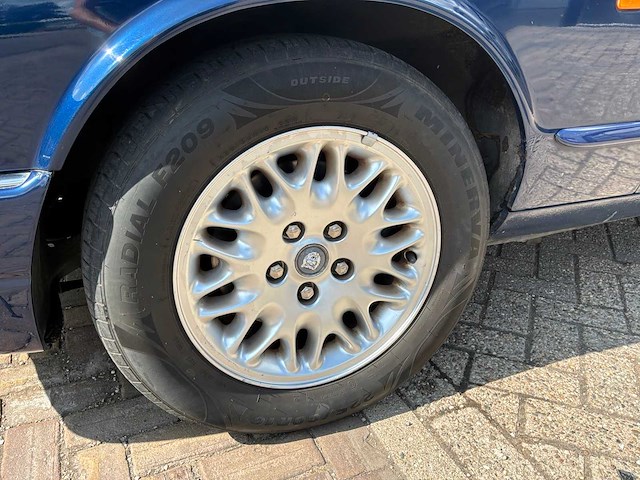 2002 jaguar xj 3.2 v8 executive personenauto - afbeelding 13 van  24