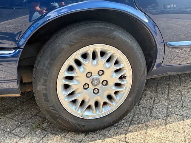 2002 jaguar xj 3.2 v8 executive personenauto - afbeelding 16 van  24