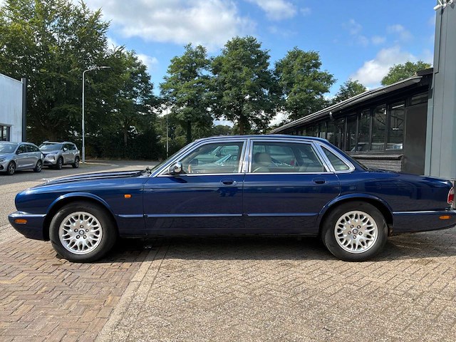 2002 jaguar xj 3.2 v8 executive personenauto - afbeelding 12 van  24