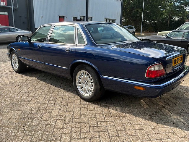 2002 jaguar xj 3.2 v8 executive personenauto - afbeelding 18 van  24