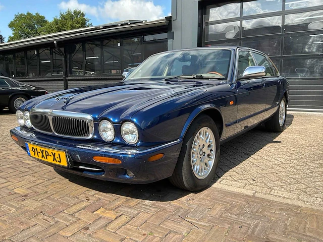 2002 jaguar xj 3.2 v8 executive personenauto - afbeelding 1 van  24