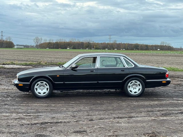 2002 jaguar xj 3.2 v8 executive - afbeelding 12 van  29