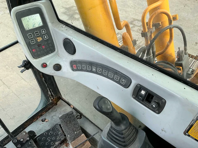 2002 jcb js220l rupsgraafmachine - afbeelding 16 van  33