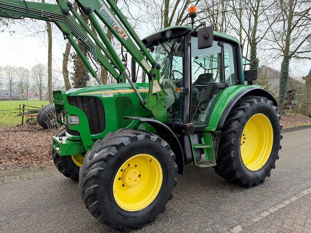 2002 john deere 6120 vierwielaangedreven landbouwtractor - afbeelding 5 van  12